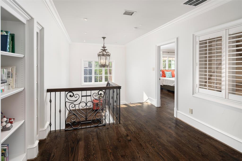 Uri Jones Sub City Bl 5469 - Residential