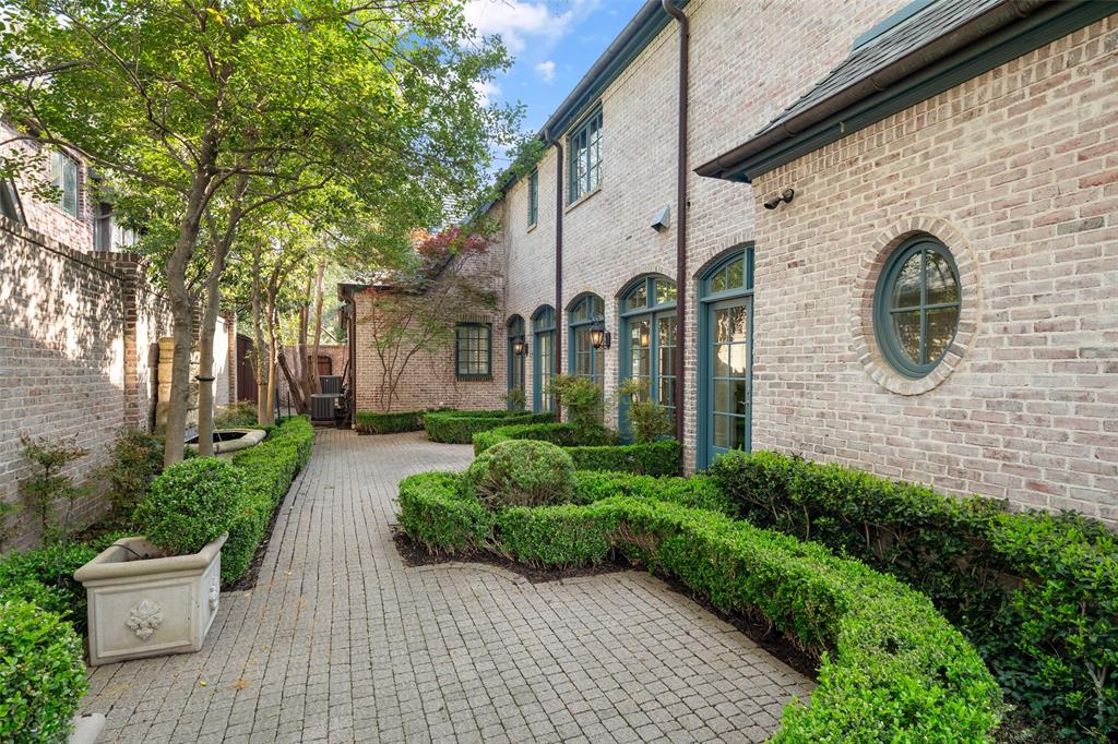 Uri Jones Sub City Bl 5469 - Residential