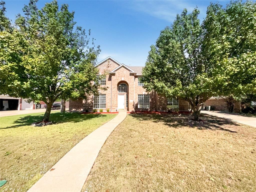 Photo for 209 Old Gate Lane, Sunnyvale, TX 75182 (MLS # 21101235)