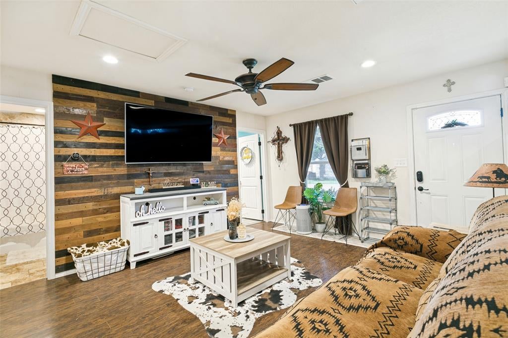 8405 Hanon Drive