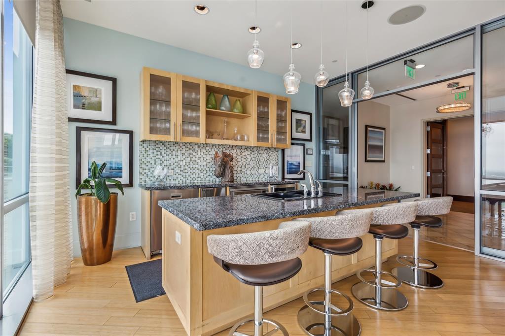 1301 Throckmorton Residences - Residential