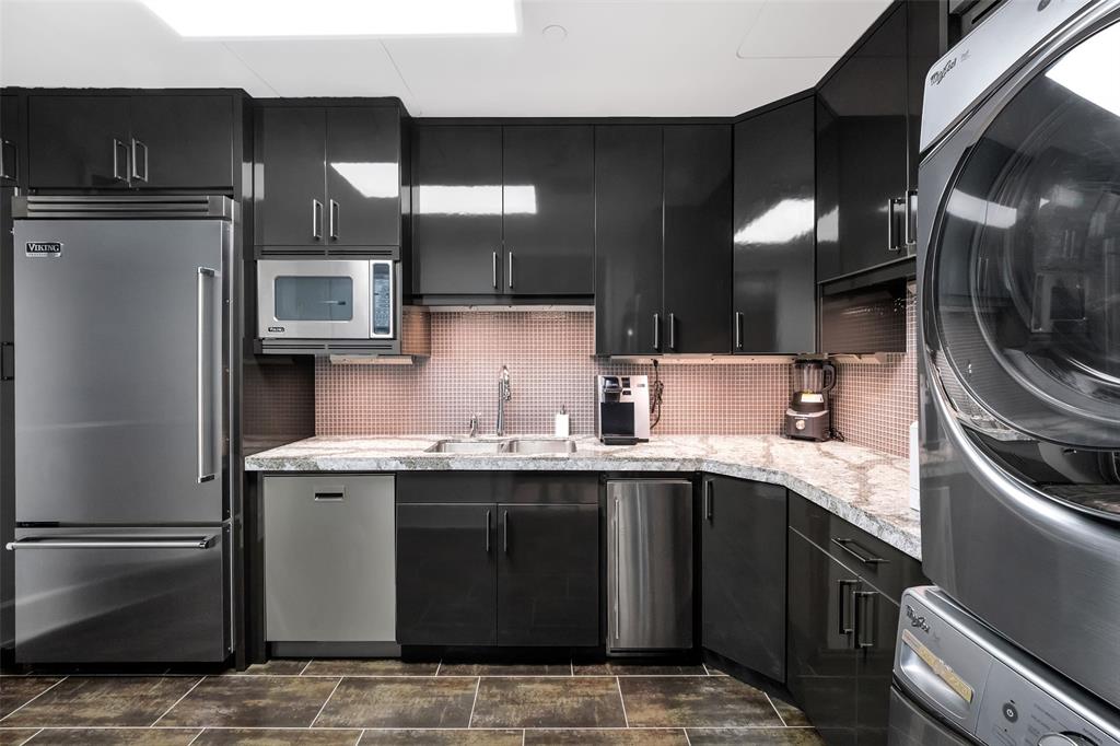 1301 Throckmorton Residences - Residential