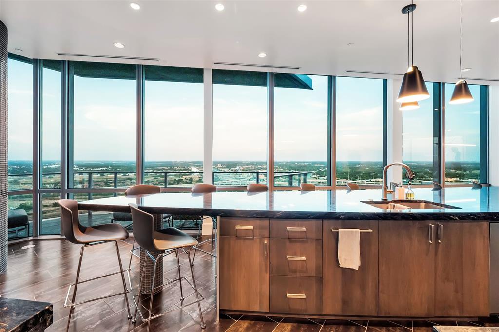 1301 Throckmorton Residences - Residential