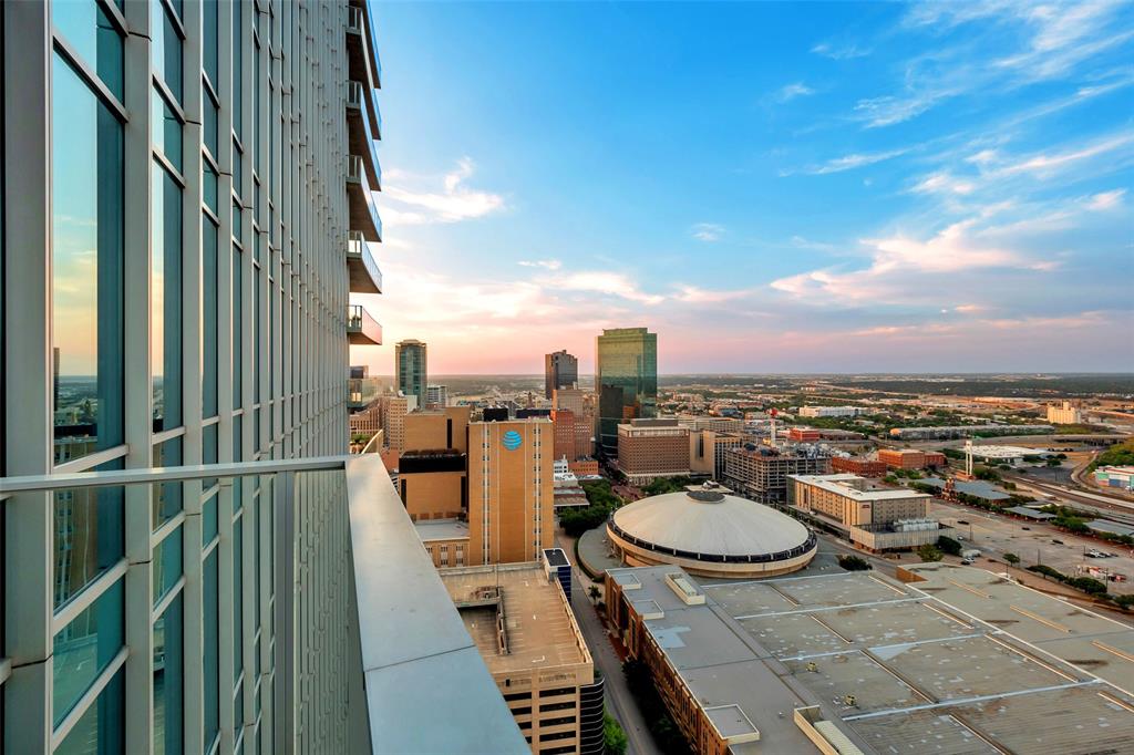 1301 Throckmorton Residences - Residential