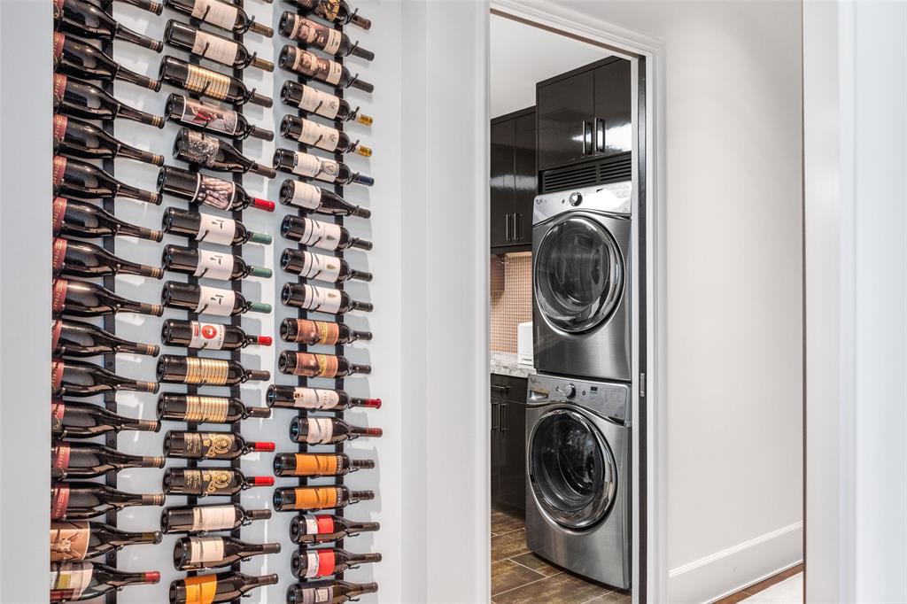 1301 Throckmorton Residences - Residential