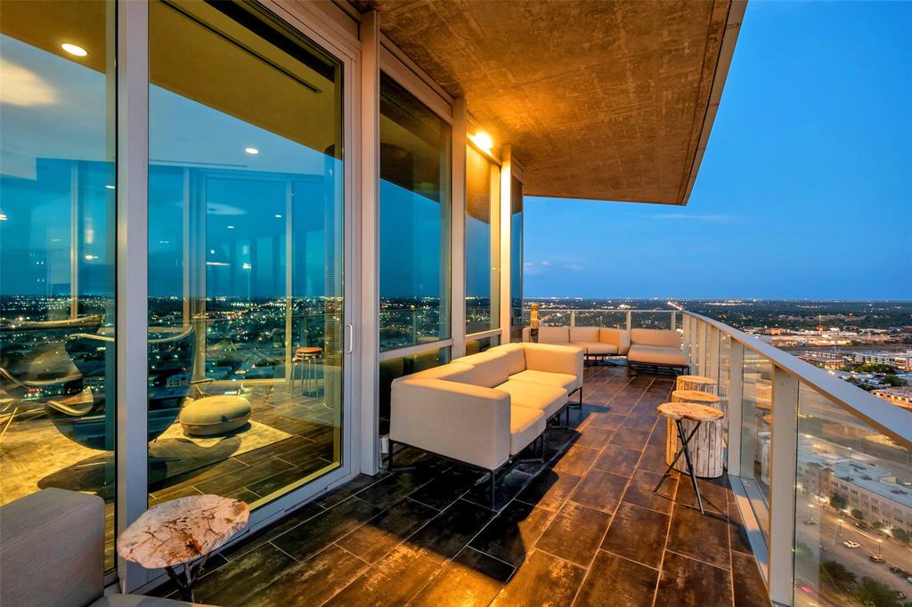 1301 Throckmorton Residences - Residential