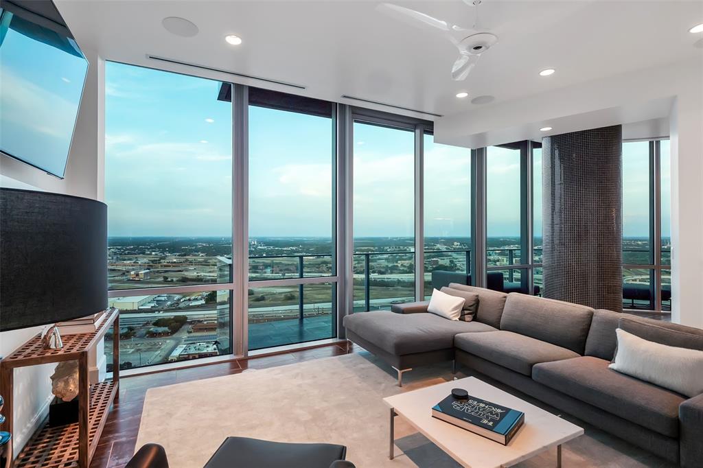 1301 Throckmorton Residences - Residential