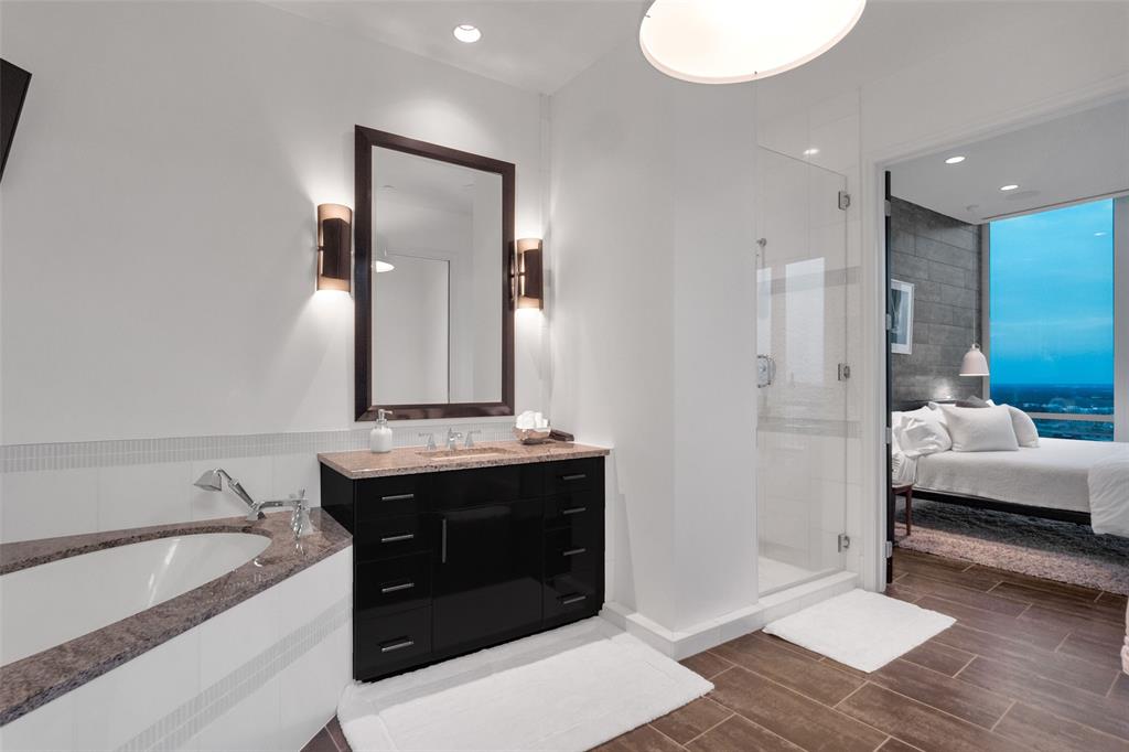 1301 Throckmorton Residences - Residential