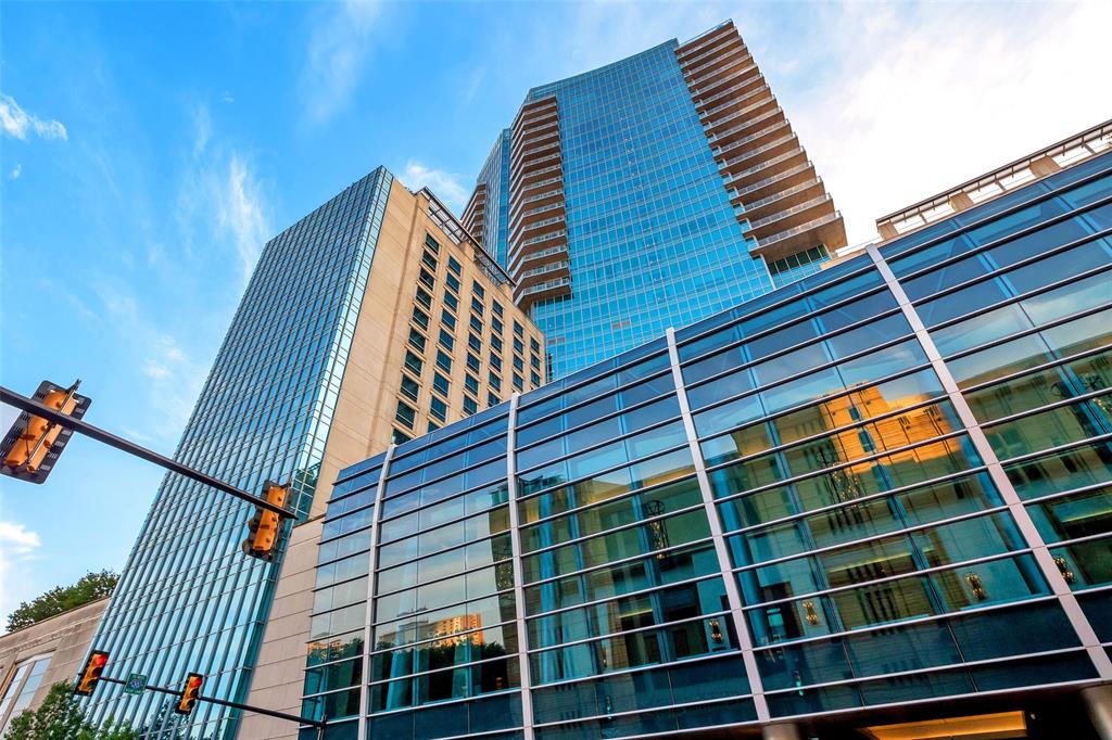 1301 Throckmorton Residences - Residential