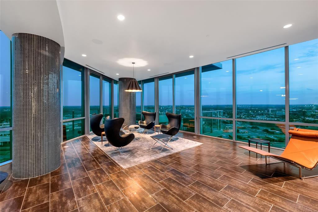 1301 Throckmorton Residences - Residential