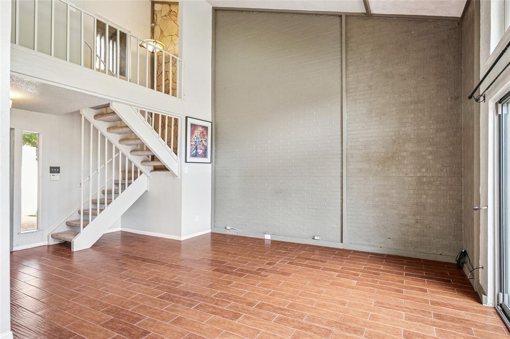 1822 Lakecrest Court