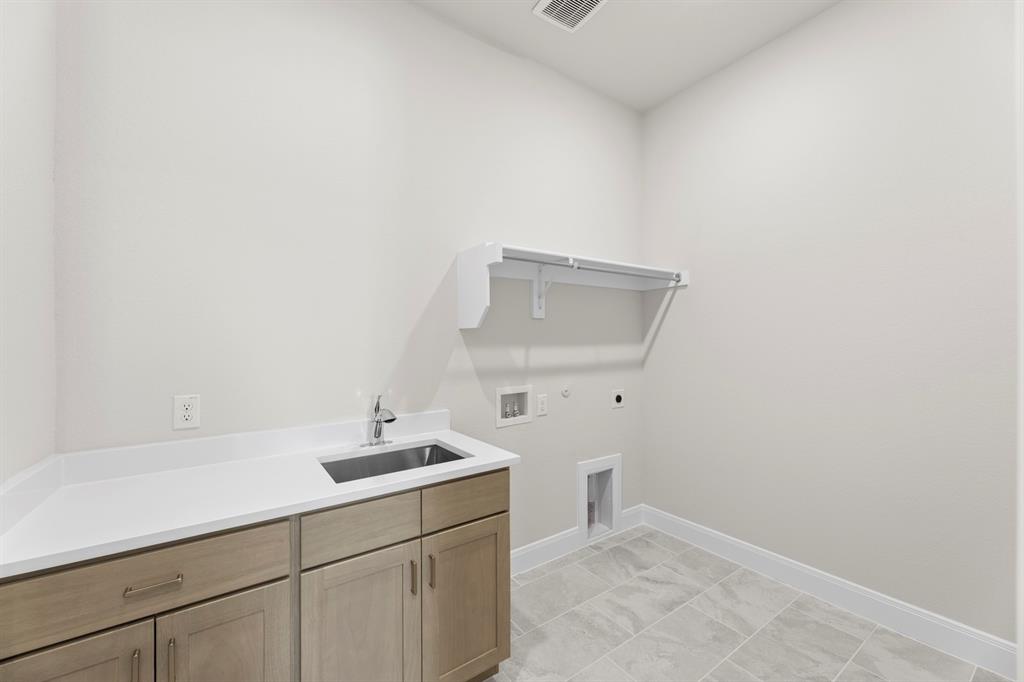 2317 Cottonbelt Road