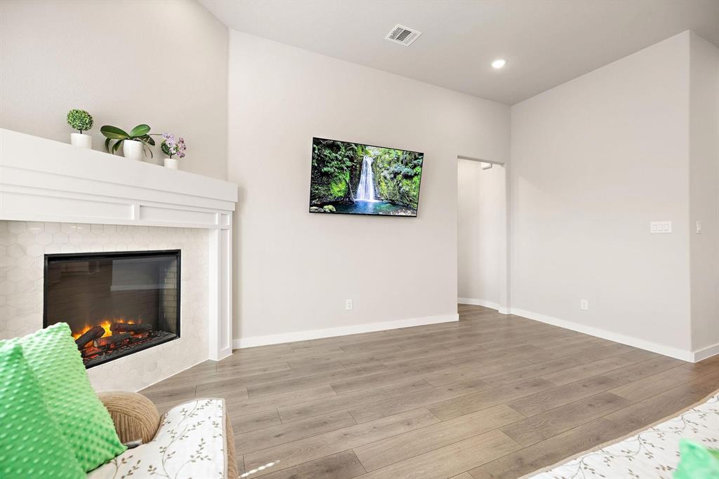 Justin Crossing Add - Residential