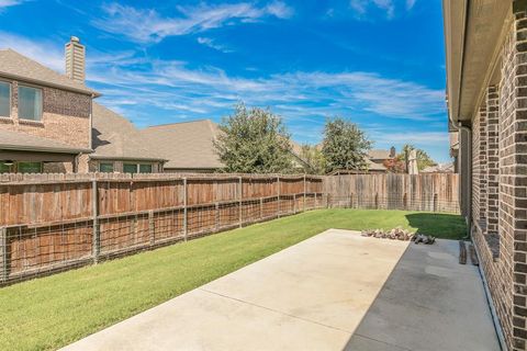 A home in Melissa