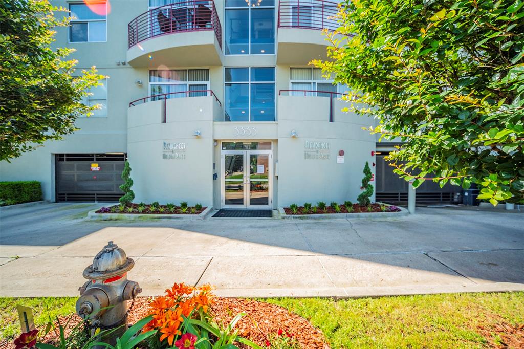 Residences Museum Place Condo - Residential