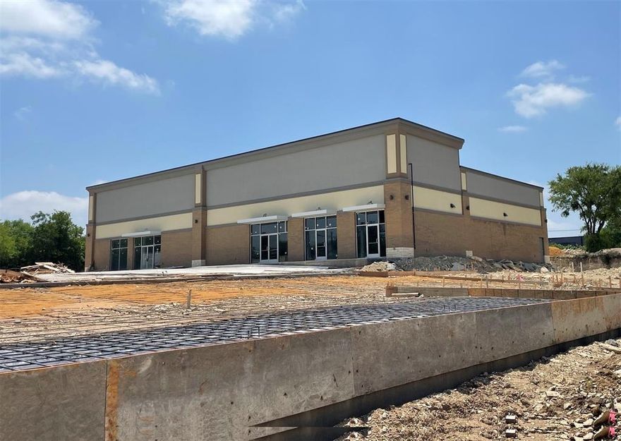 High volume new construction gas station with over 30k VPD. Perfect space for Laundromat, Nail Salon, Hair Salon, Insurance Agency, Donut Shop, Vape or Smoke Shop, Sandwich Shop, Independent, Restaurant or Coffee Shop. There are three tenant spaces available up to 4990 sqft, estimated 2500, 1200, 1200, which can be leased as one unit or divided. NNN Lease. Call for details.