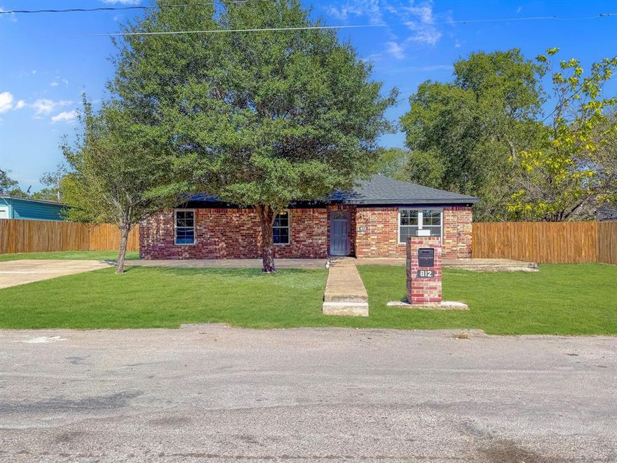 Move-in ready and thoughtfully updated, this 3 bedroom, 2 bath brick home sits on an oversized 0.327 lot in Corsicana. 
*******************************************************************************************************************
Inside you'll find a refreshed kitchen with modern finishes, updated bathrooms, stainless steel appliances and plenty of natural light through new windows. Major improvements, including a new roof, new windows, and updated systems add peace of mind, while the spacious 1,620 sq ft layout offers comfortable living and room to grow. 
Outside, the generous yard provides plenty of space to enjoy the outdoors, entertain, or create your own backyard. If you've been searching for a move-in ready home with updates already done, this one is worth a look.