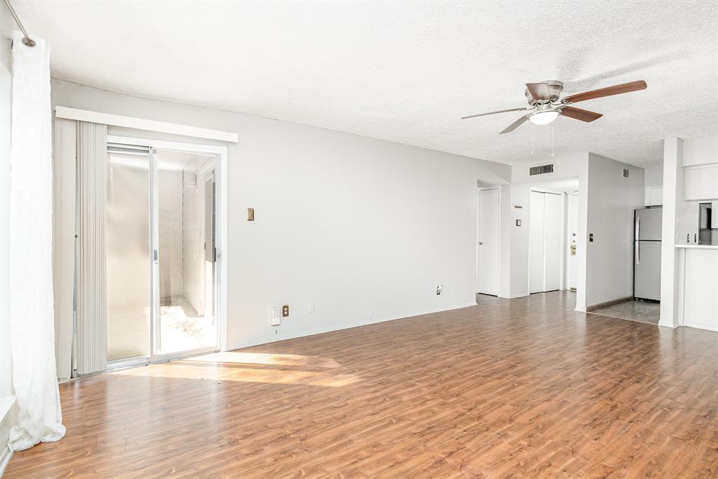 4859 Cedar Springs Road 256