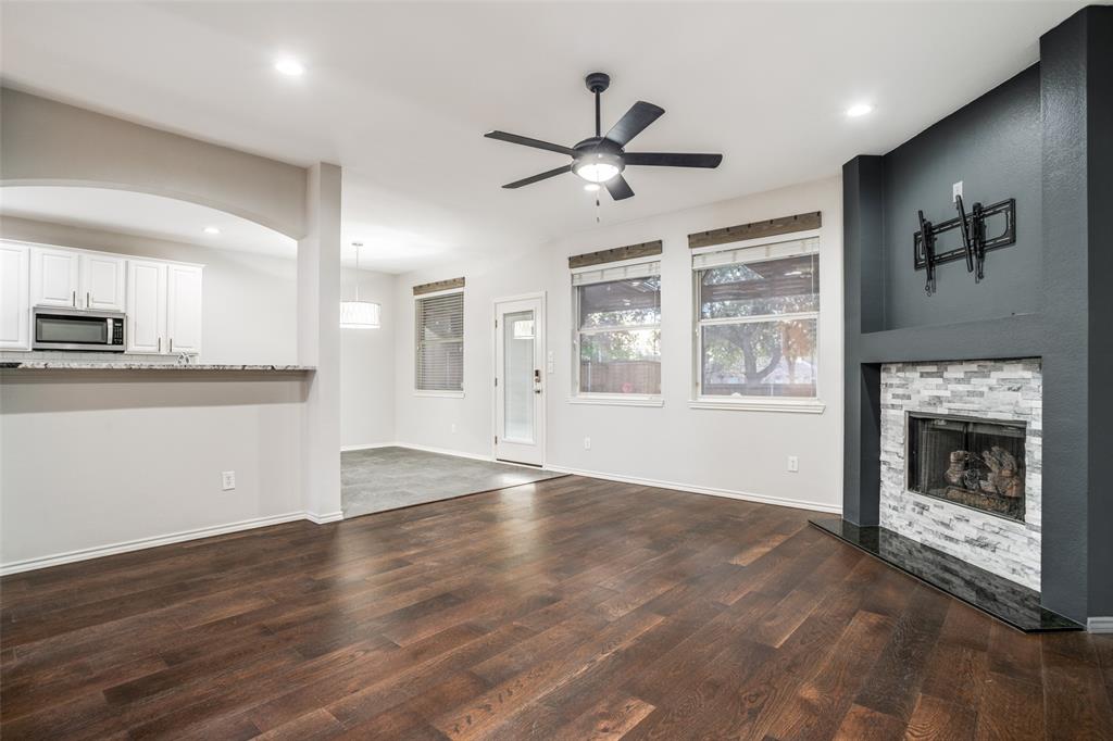 1438 Sleepy Hollow Drive