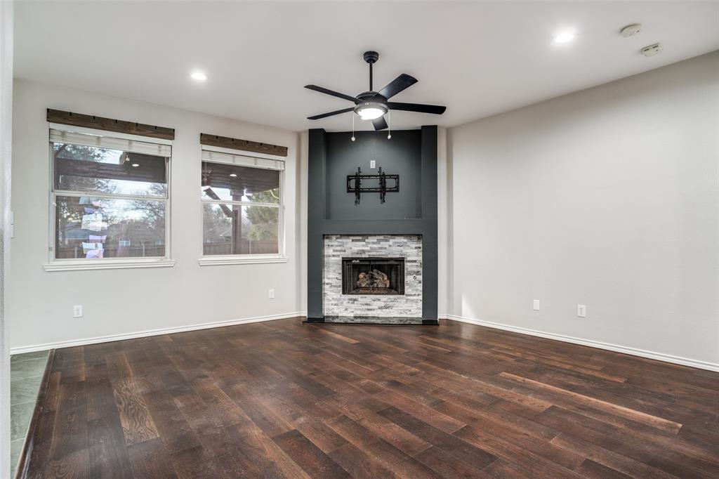 1438 Sleepy Hollow Drive