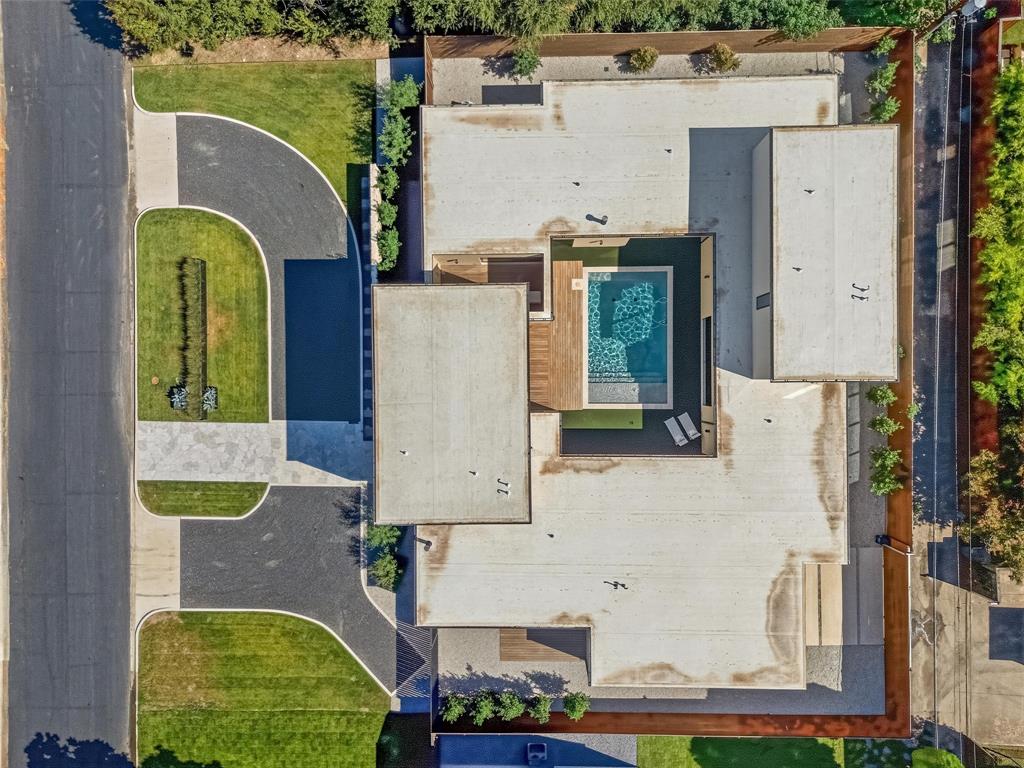 5820 Northmoor Drive