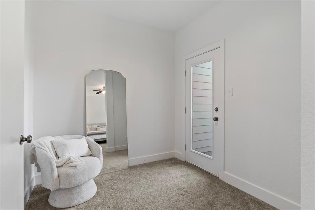 Carreras Twnhms Condos - Residential