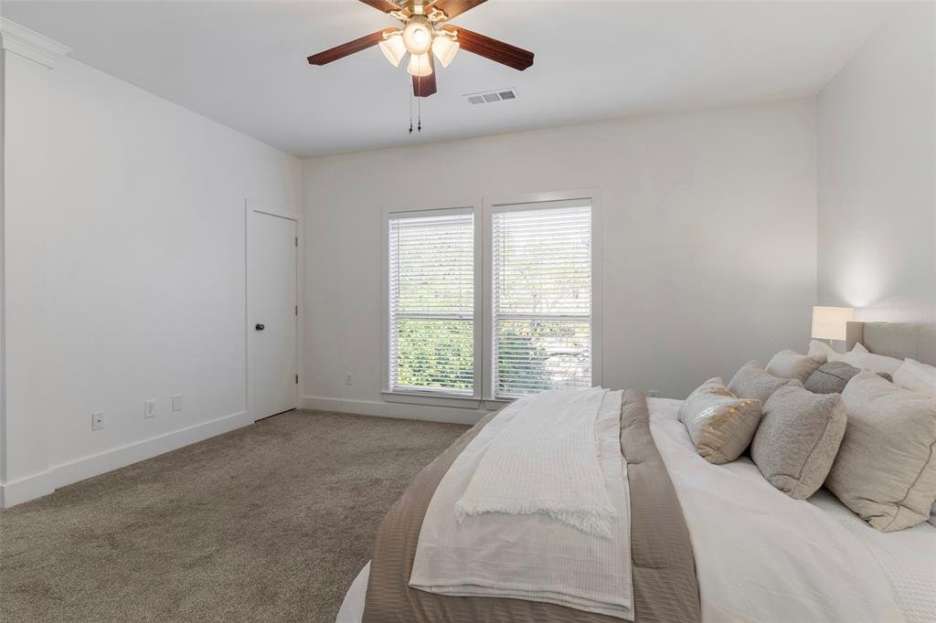 Carreras Twnhms Condos - Residential