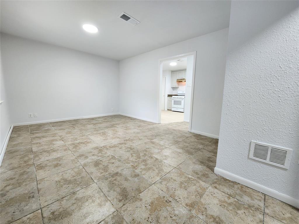 2633 Crestbrook Lane