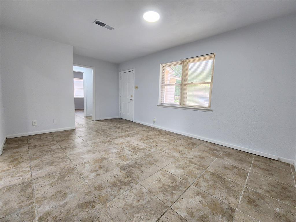 2633 Crestbrook Lane