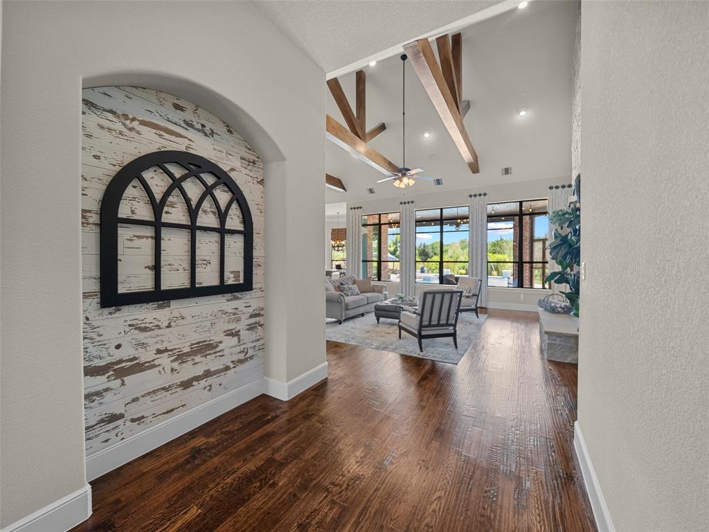 1216 Hicks Trail