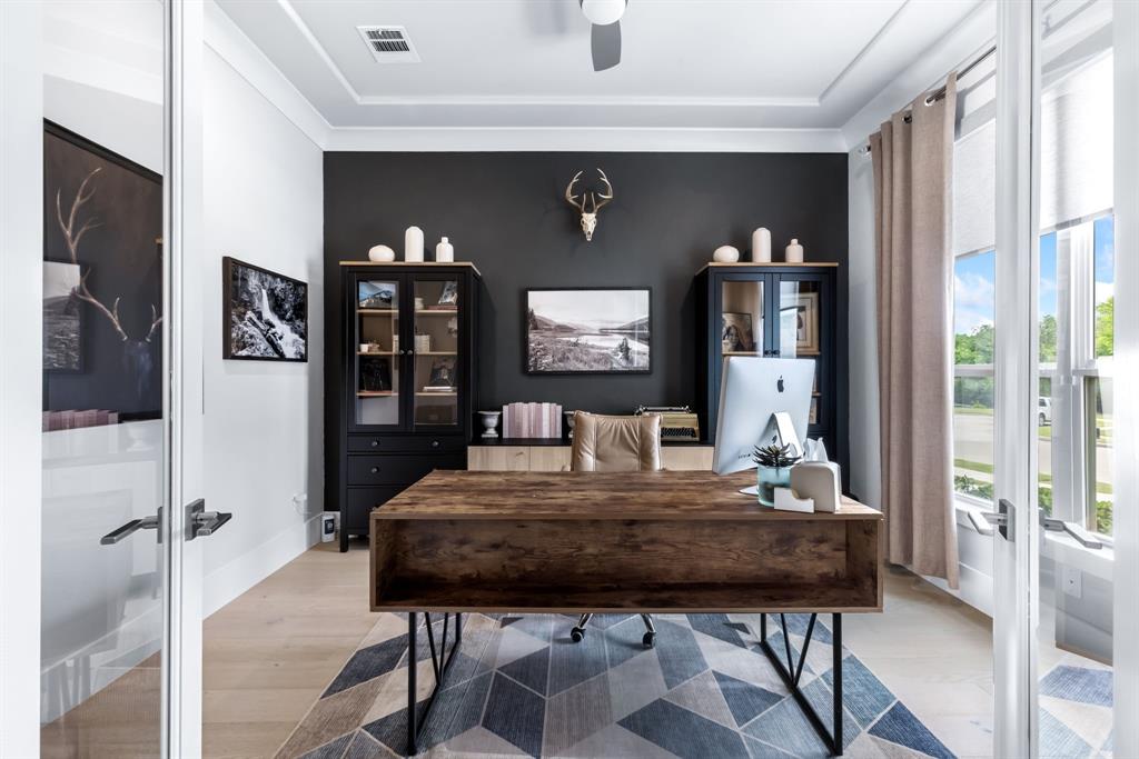 4000 Campania Court