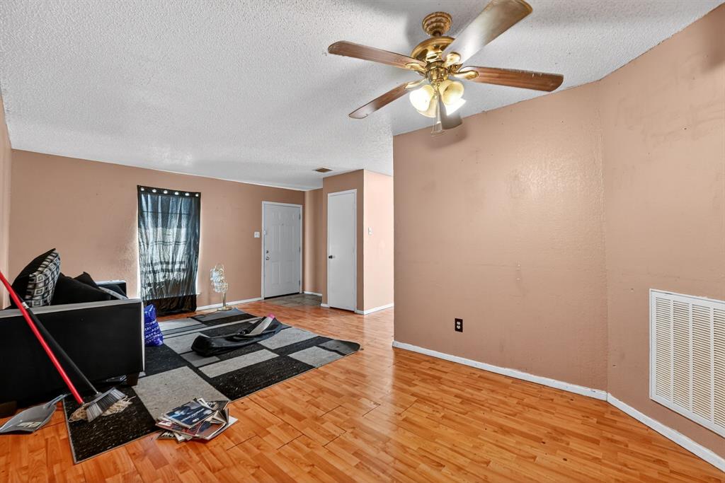 Singing Hills 06 - Residential