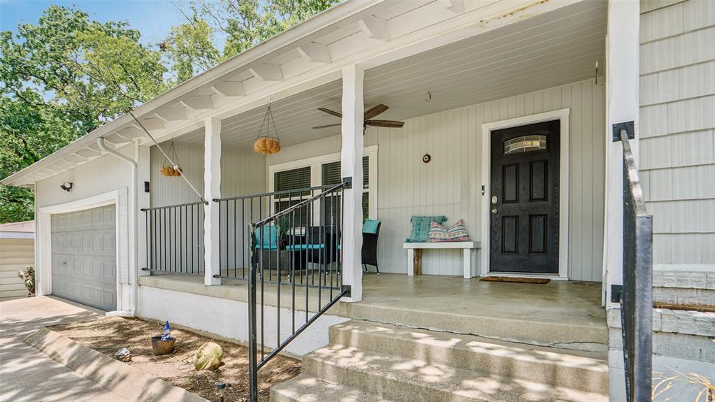 516 Hurstview Drive