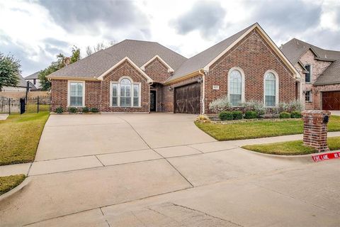 A home in Benbrook