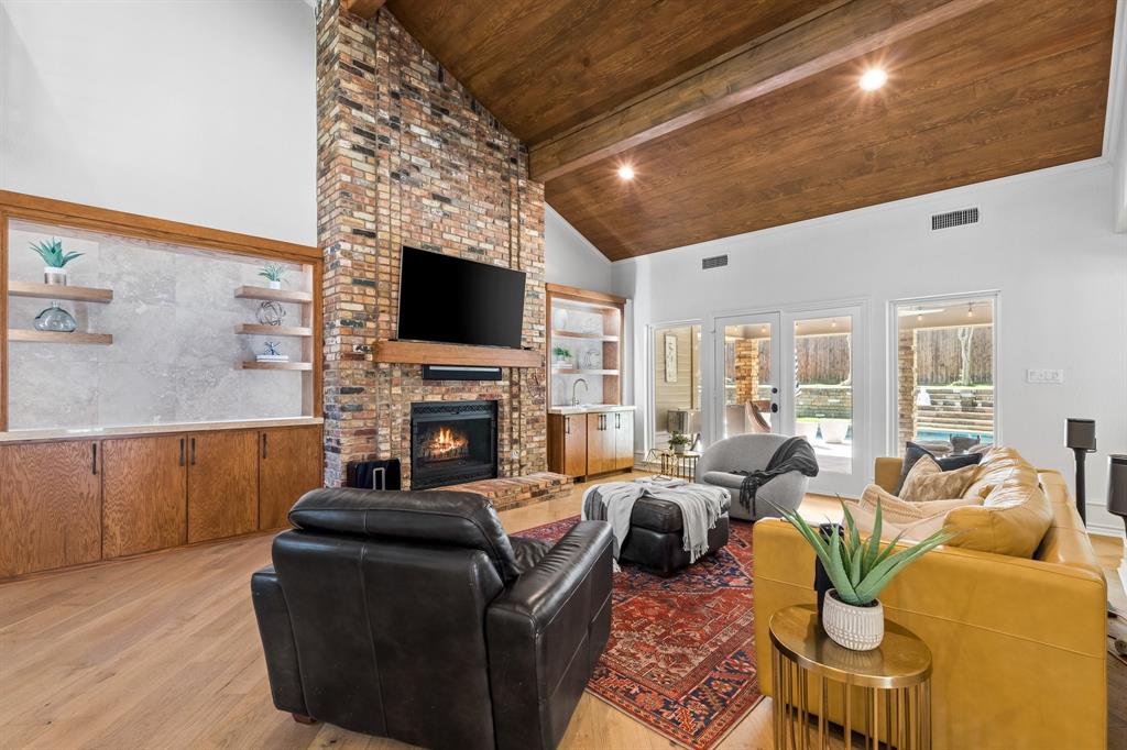 2104 Hillridge Court