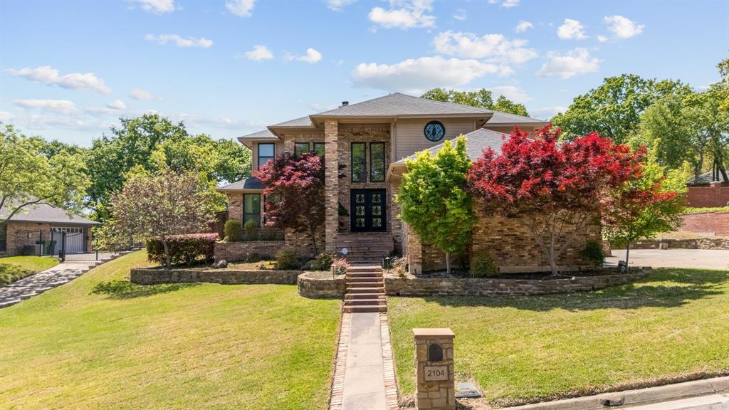 2104 Hillridge Court