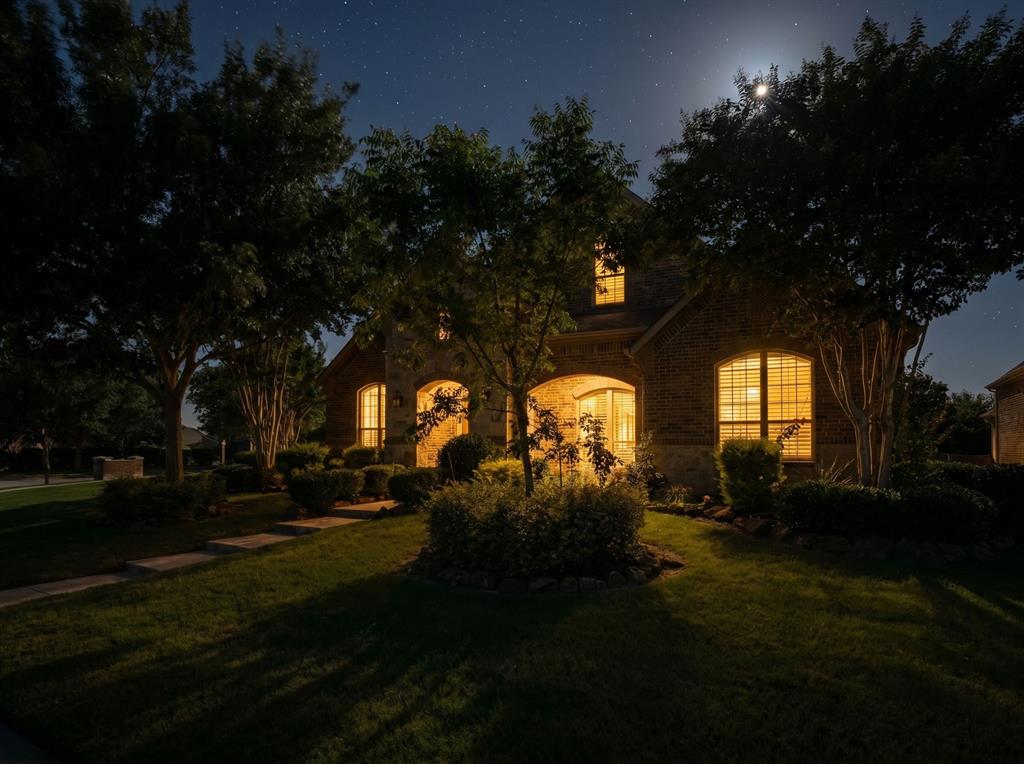 864 Willow Winds Street