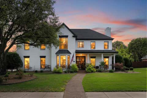 Photo of 1107 Travis Court, Southlake, TX 76092 (MLS # 21325864)
