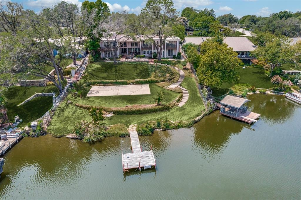4121 Rowan Drive