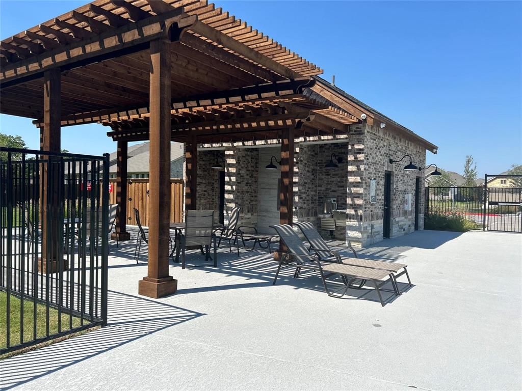 Shaded Tree - Residential Lease