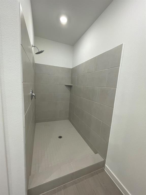 Shaded Tree - Residential Lease