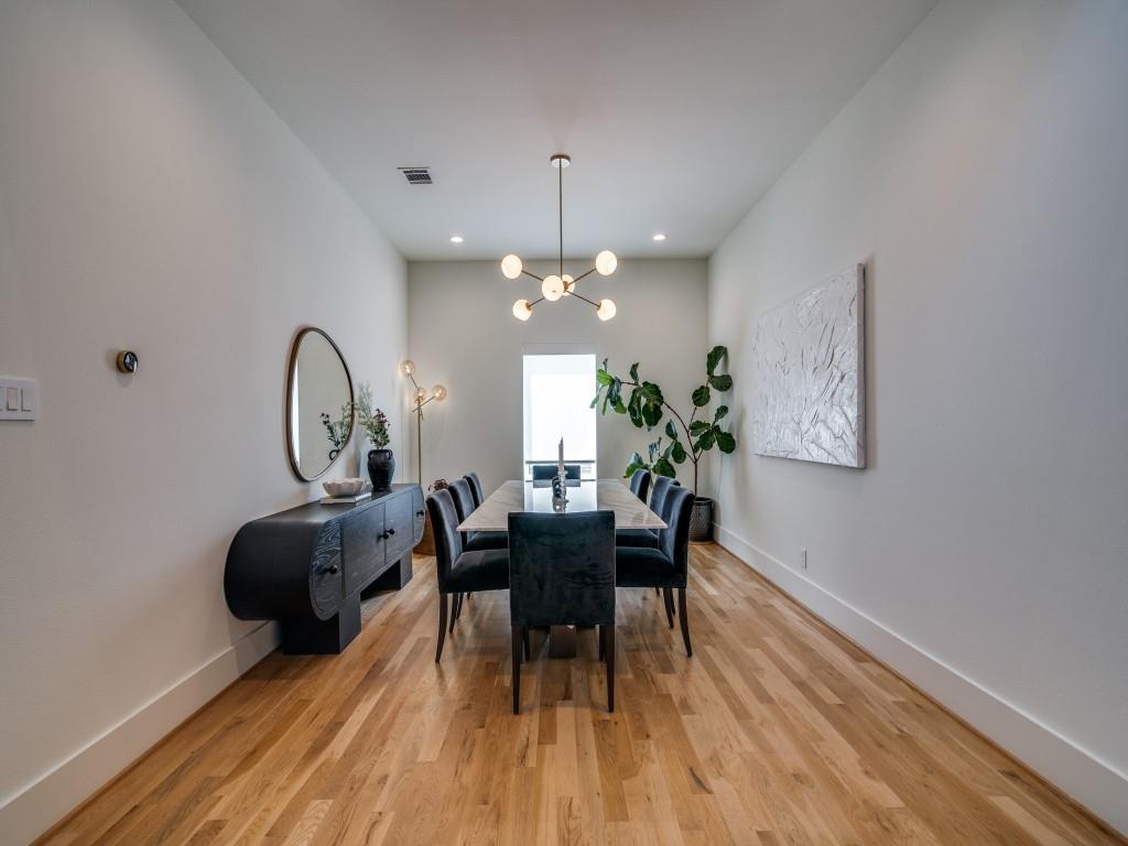 Royal Crest - Residential