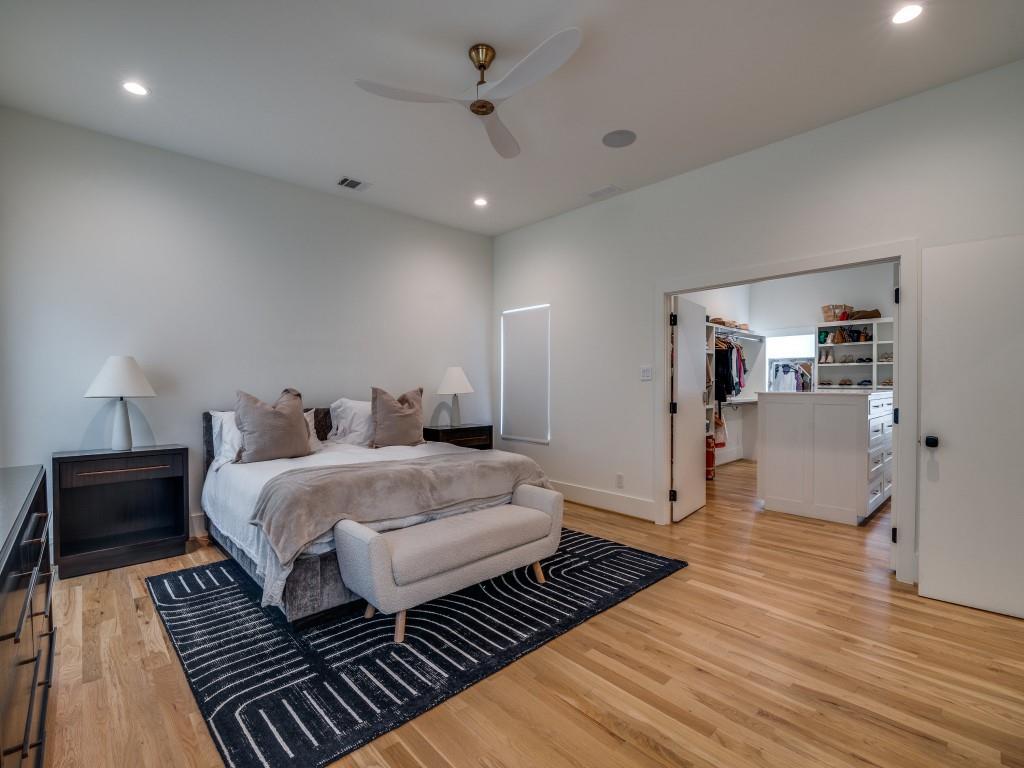 Royal Crest - Residential