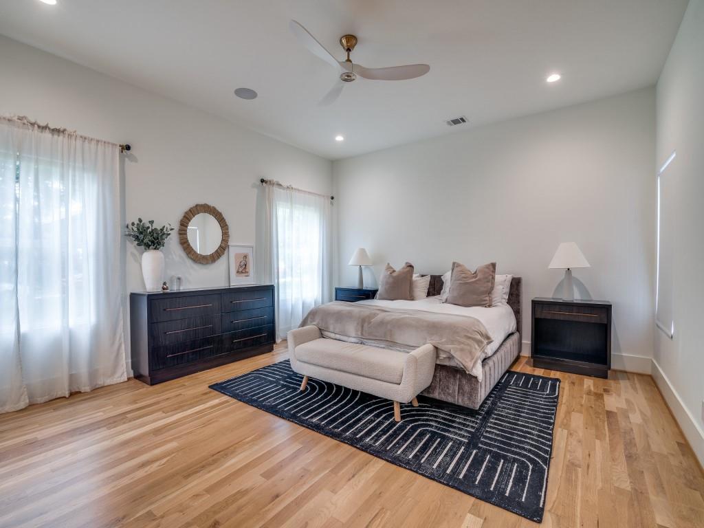 Royal Crest - Residential