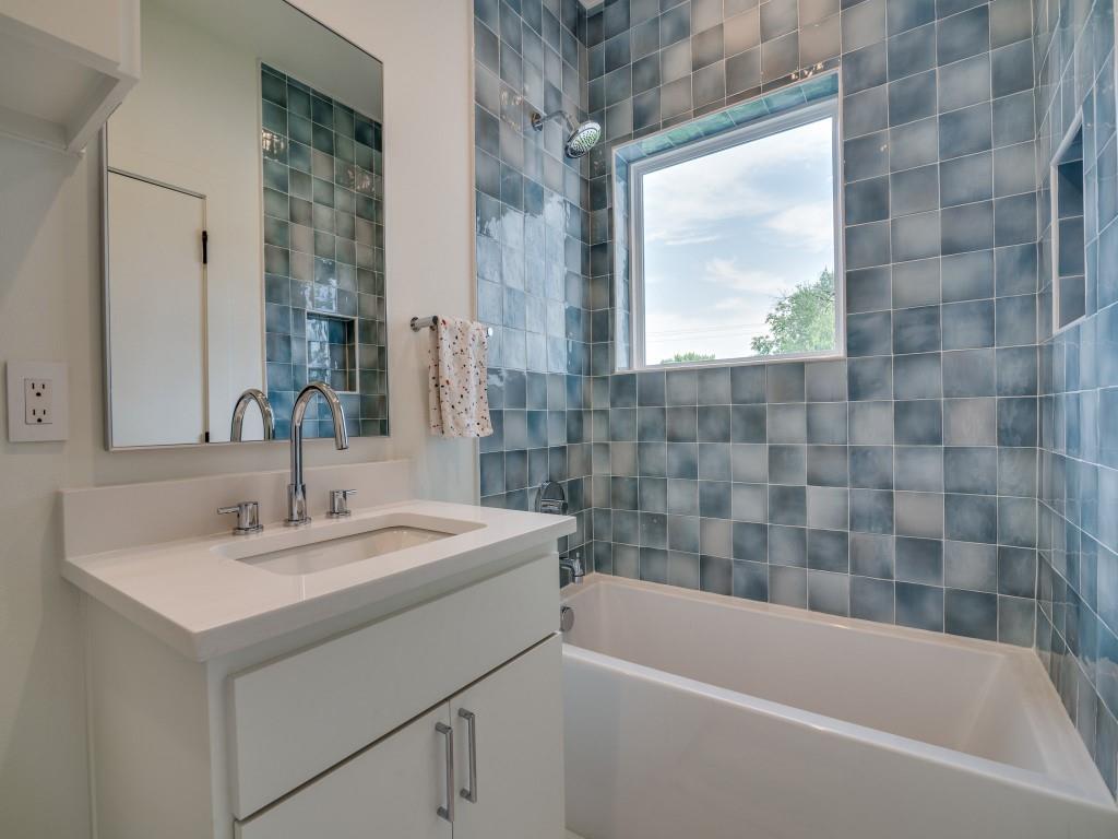 Royal Crest - Residential