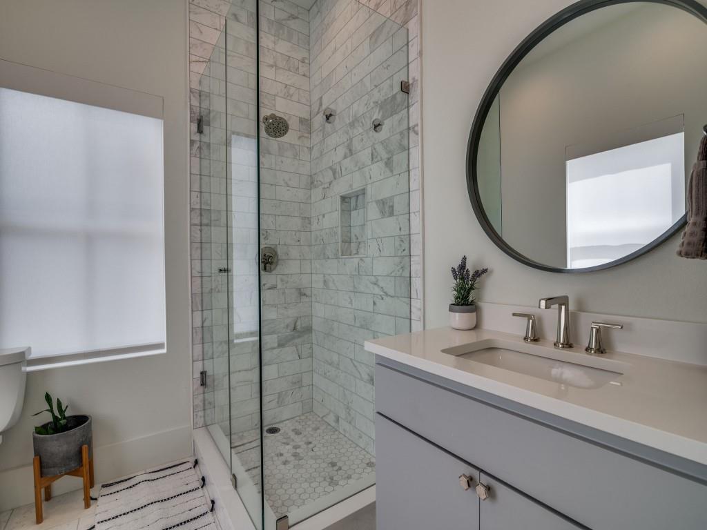 Royal Crest - Residential