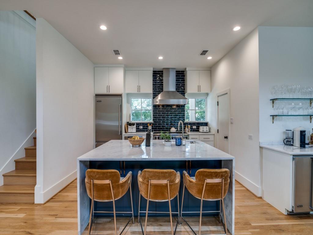 Royal Crest - Residential