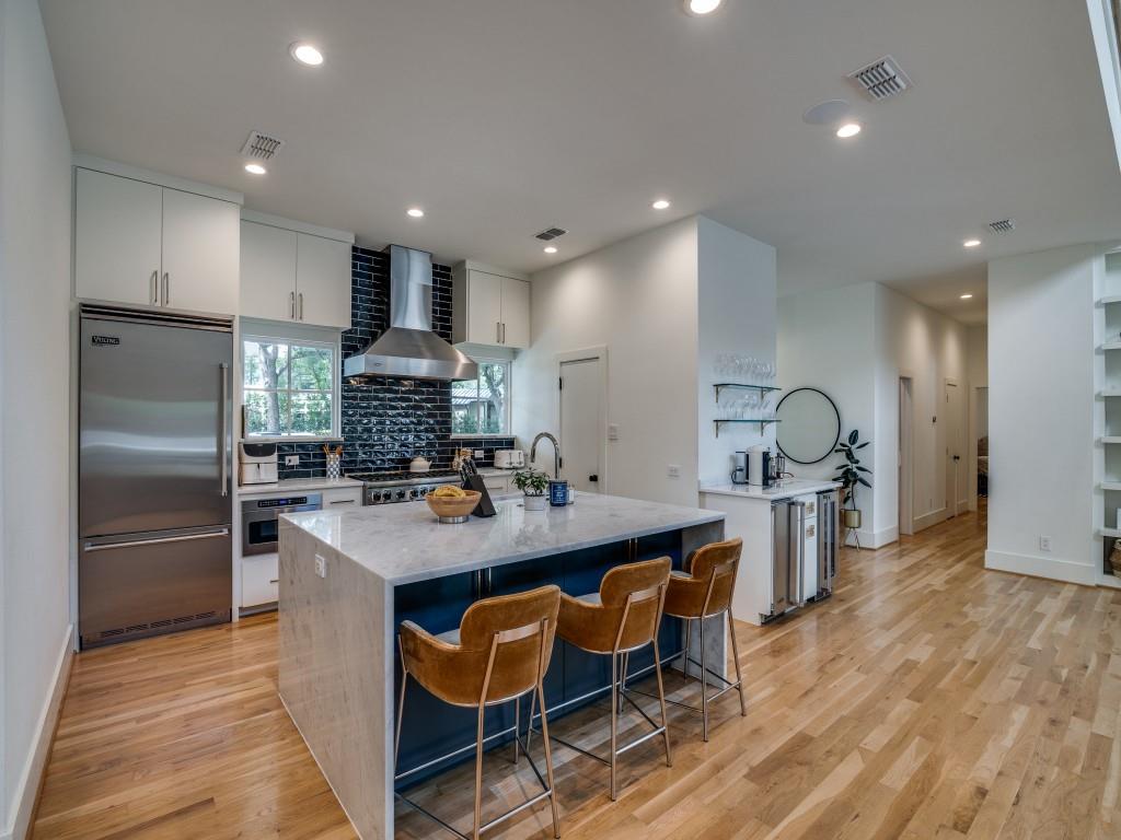 Royal Crest - Residential