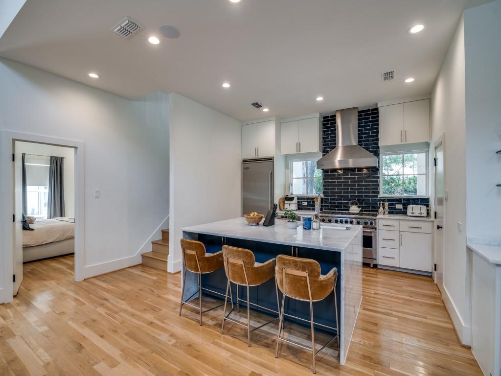 Royal Crest - Residential