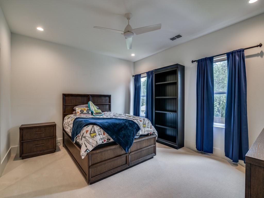 Royal Crest - Residential